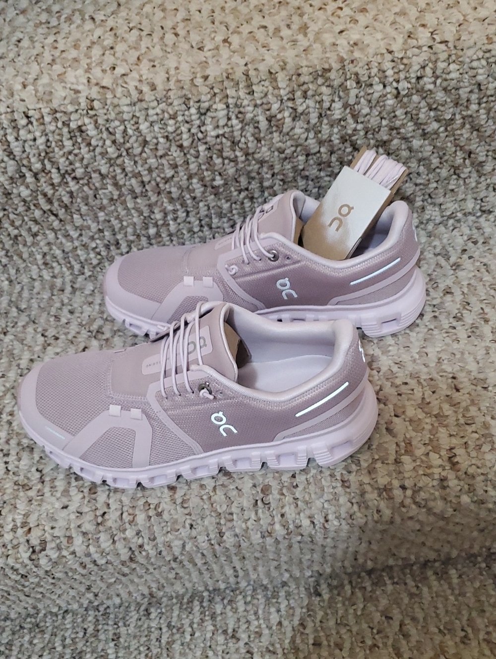 Womens On Clouds 6 Athletic Shoes, Mauve/Orchid, Size 7